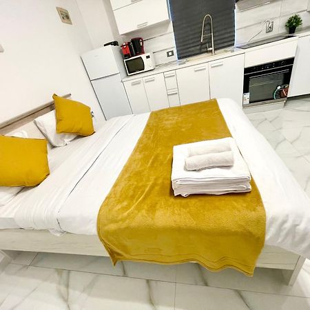 Апартаменти White 2 Бухарест Екстер'єр фото